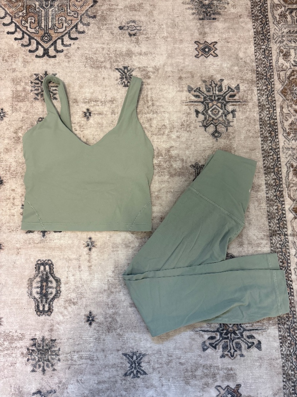Lululemon sage green align set size 0
